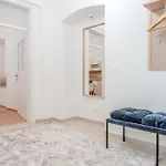 Deluxe Near The Center