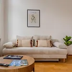 Διαμέρισμα Deluxe Near The Center *