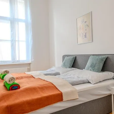 Deluxe Near The Center *