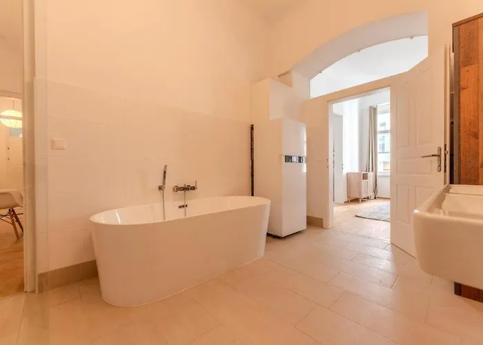 Апартаменты Deluxe Near The Center