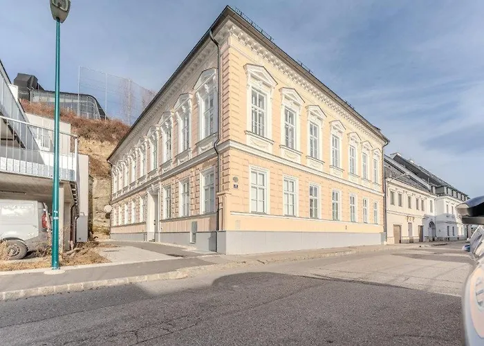 Deluxe Near The Center Апартаменты