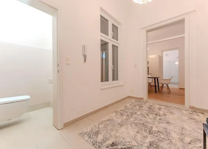 Deluxe Near The Center Апартаменты