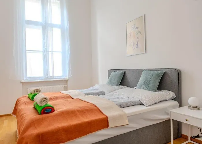 Deluxe Near The Center *